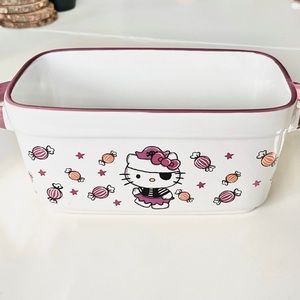 Hello Kitty halloween baking dish